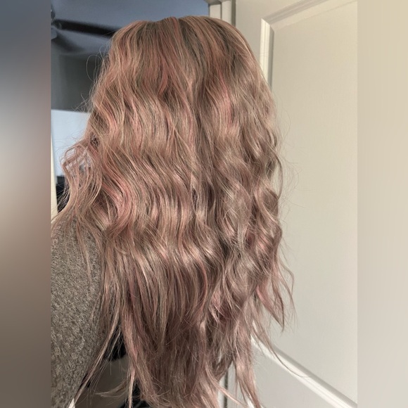 Rebel Gypsy Kissin in the Cold Wig - Picture 4 of 7